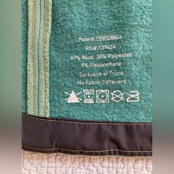 Voormi Merino Wool Core Construction Jacket - Picture 8 of 16